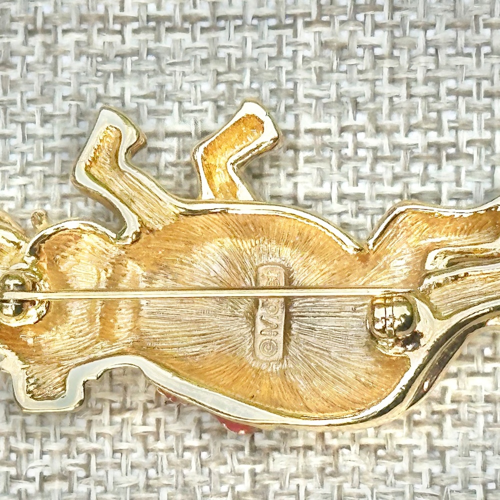 Jewelry, Vintage Monet Elephant Brooch "Patriotic" - Picture 4 of 4